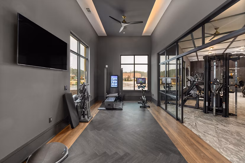 fitness center at Emorie Apartments