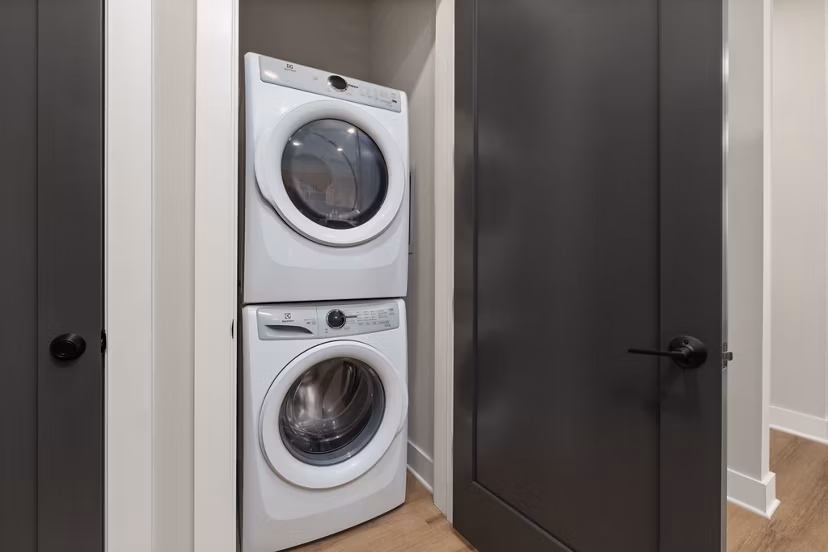 laundry facility at Emorie Apartments