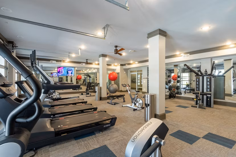 fitness center at Amberleigh South Apartments