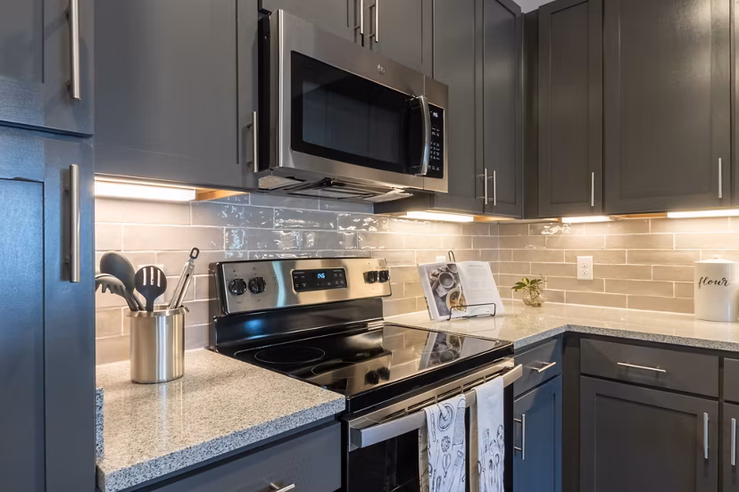 kitchen at Amberleigh South Apartments