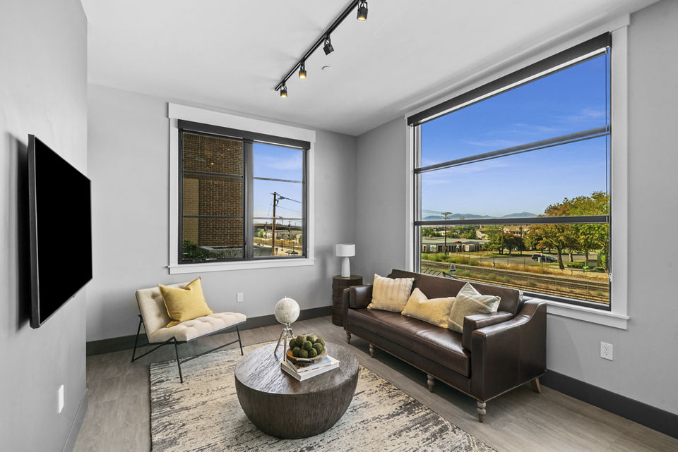 living room at Salt Lake Crossing Apartments