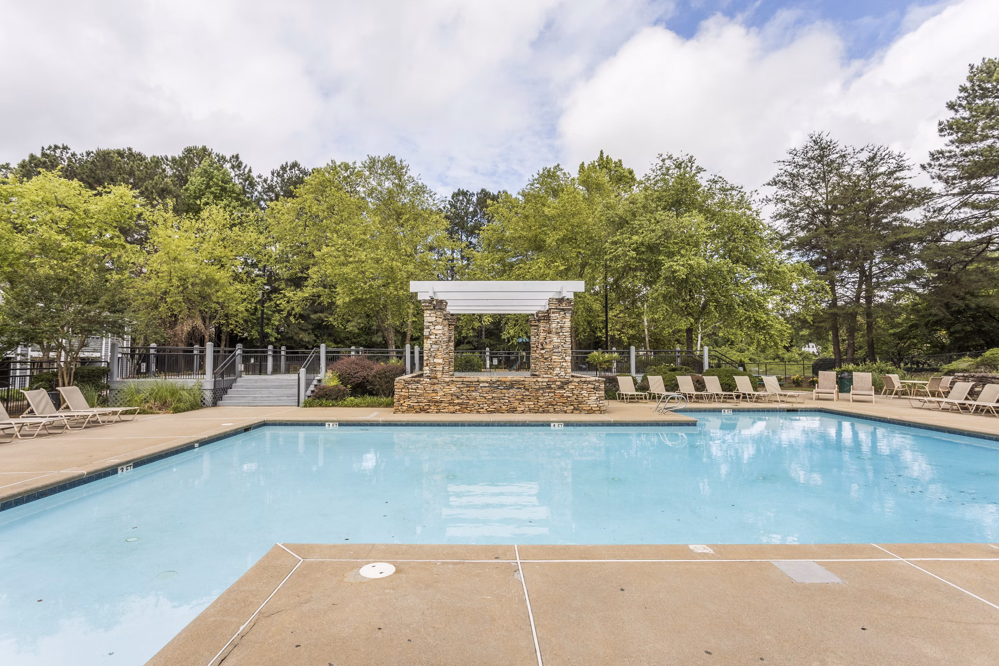 pool at Crestmont Apartments Apartments