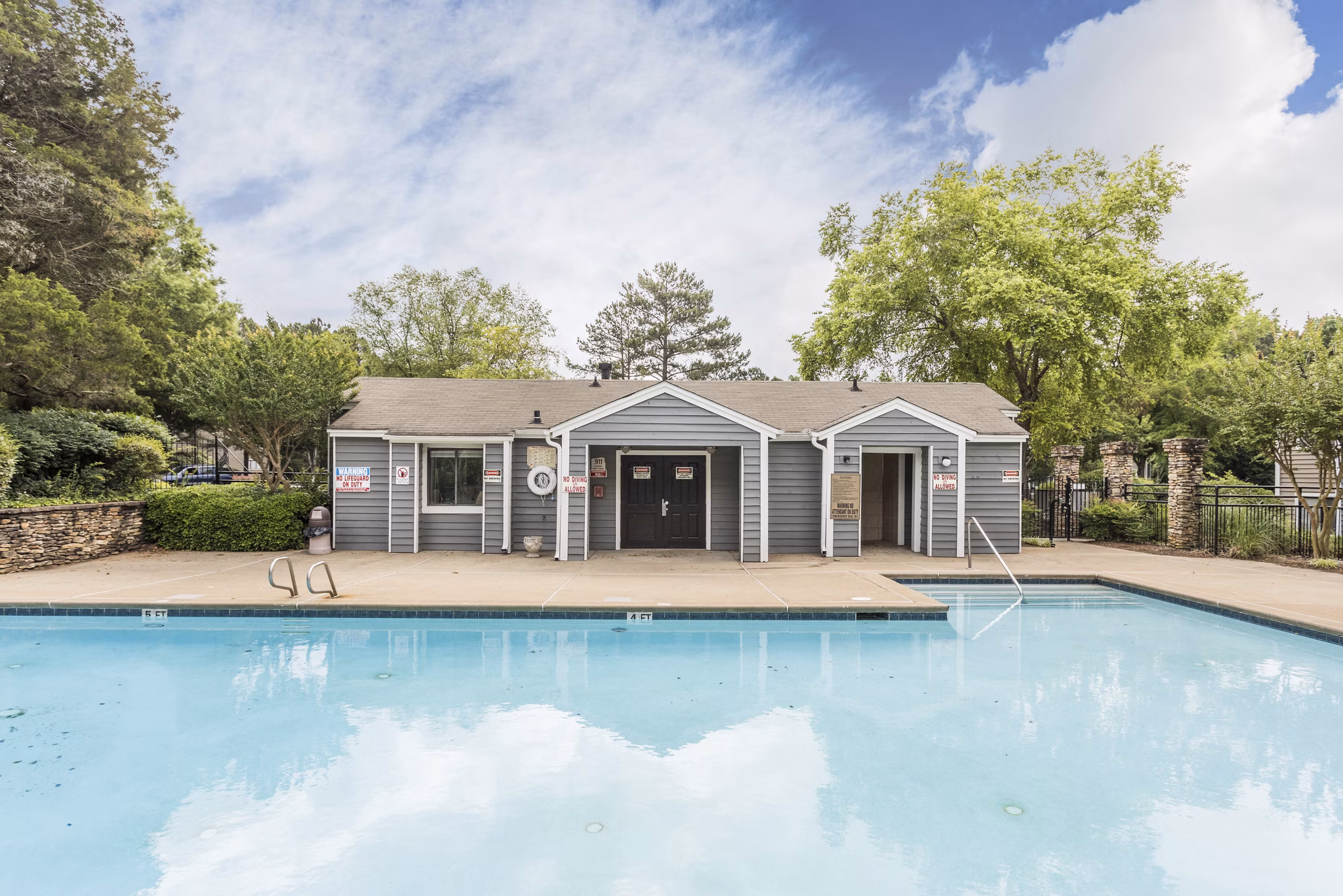 pool at Crestmont Apartments Apartments