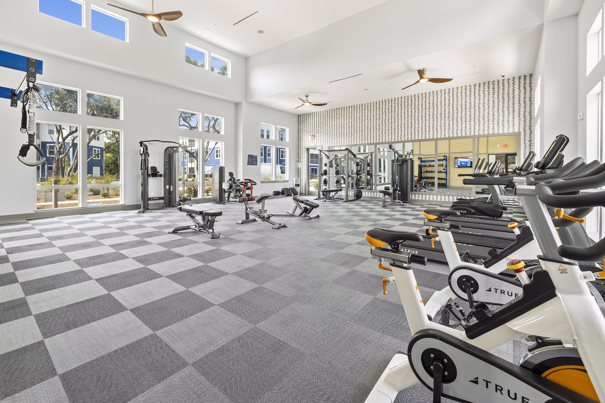fitness center at Overlook Point Apartments 