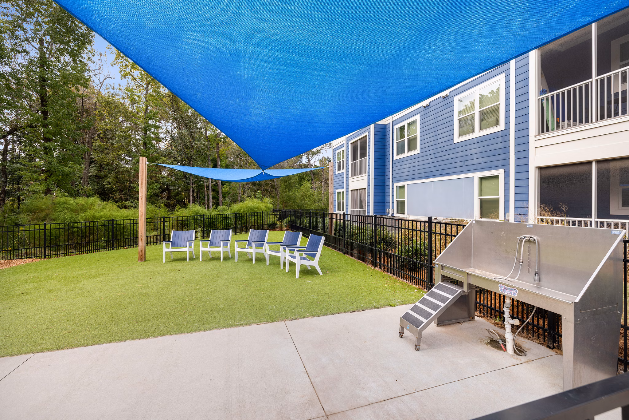 recreational area at Overlook Point Apartments 