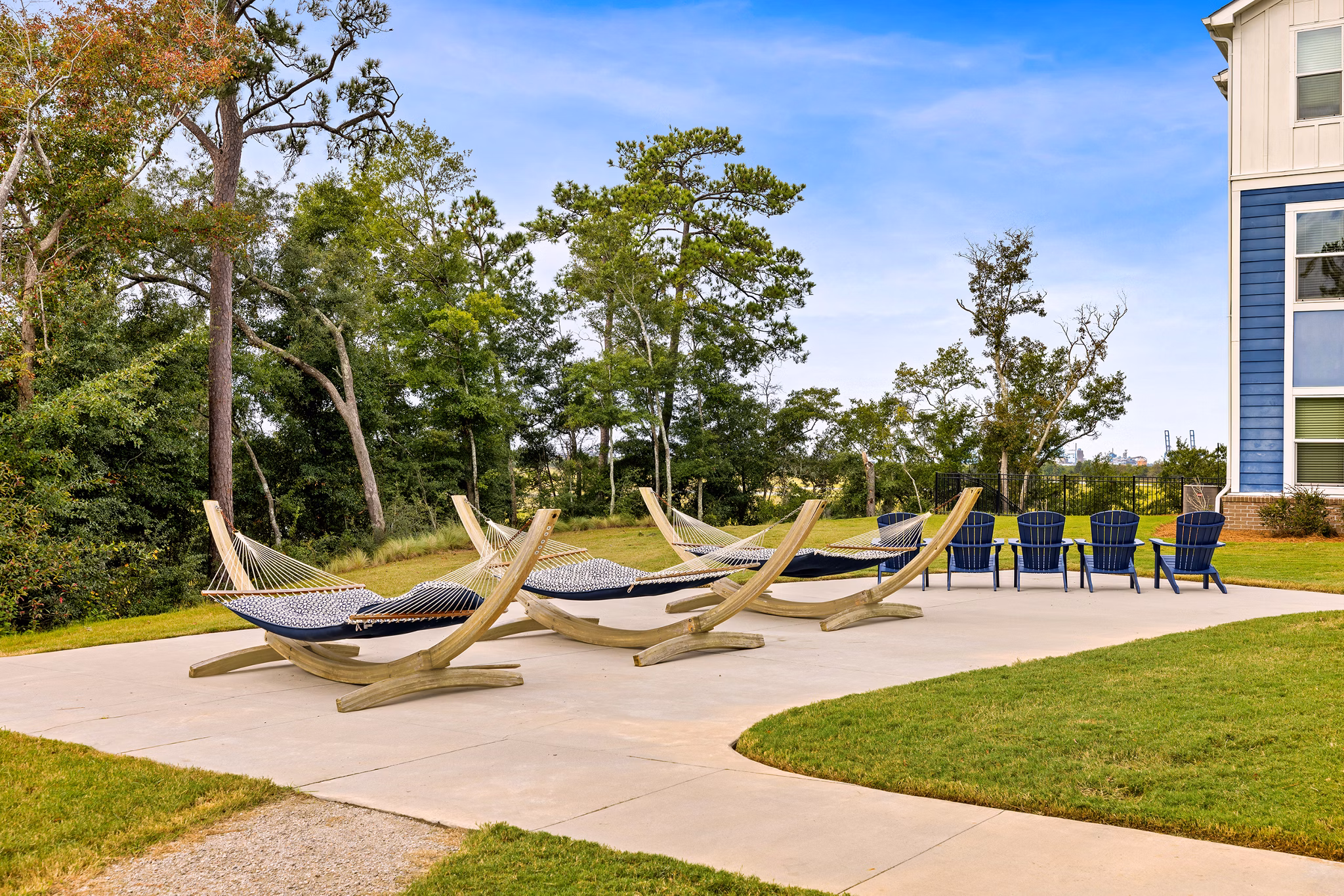 recreational area at Overlook Point Apartments 