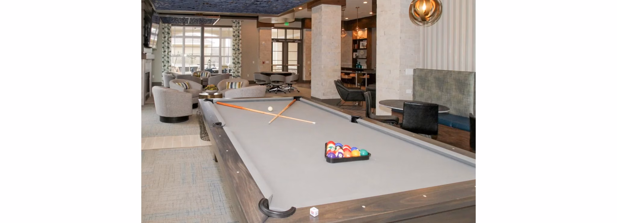 clubhouse/game room at 5th Street Place Apartments