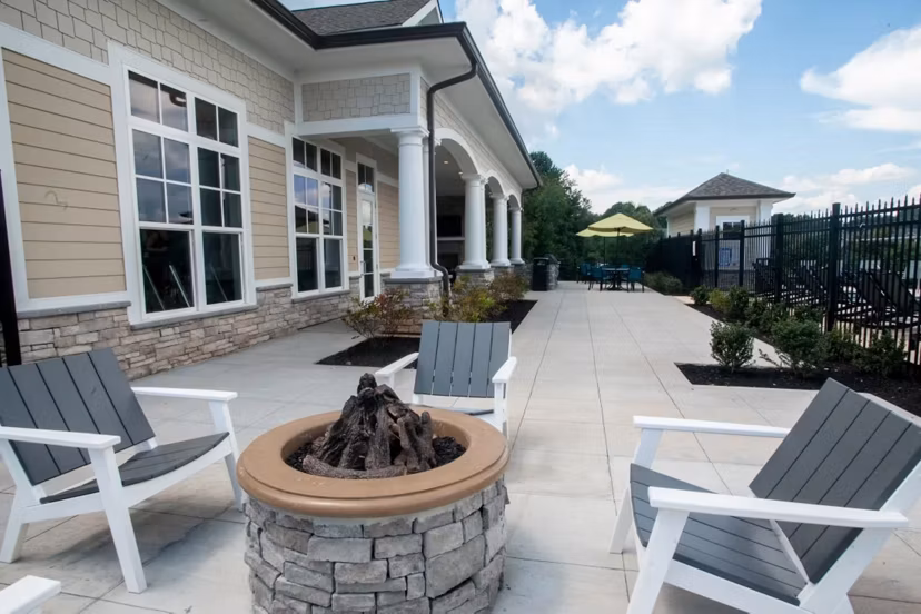 fire pit/patio at 5th Street Place Apartments