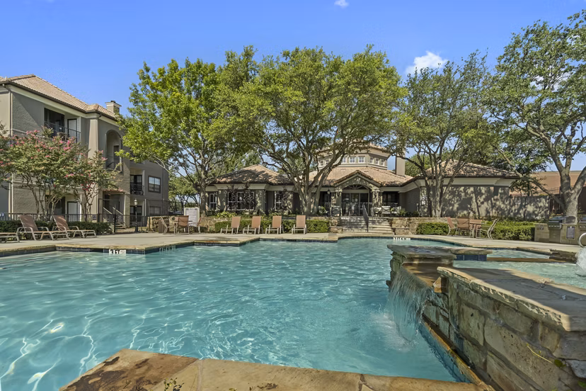 pool at The Lyndon Apartments