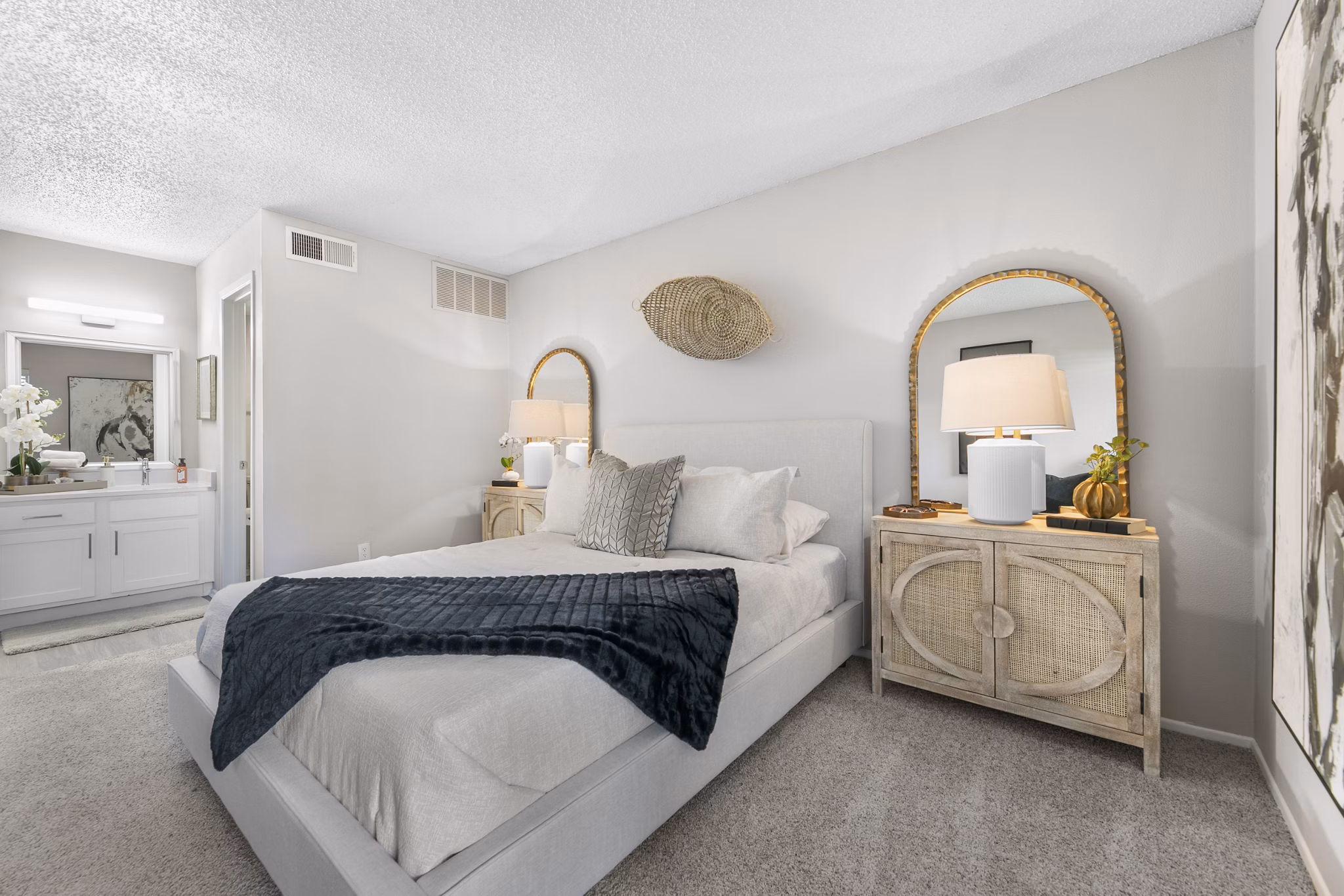 at The Retreat at River Ranch Apartments 