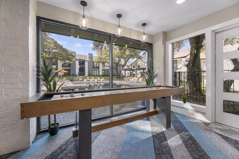 clubhouse at The Retreat at River Ranch Apartments 