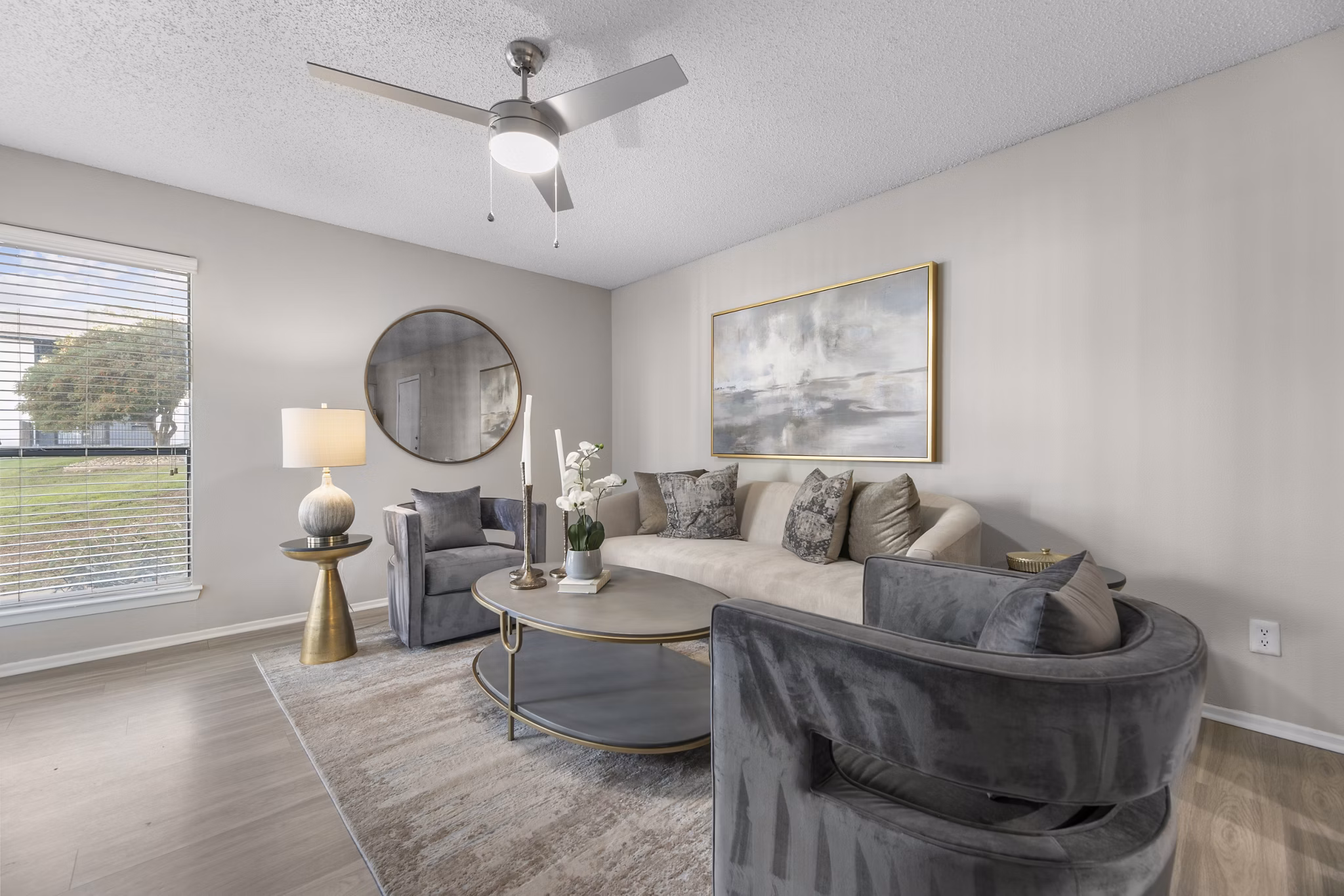 living room at The Retreat at River Ranch Apartments 