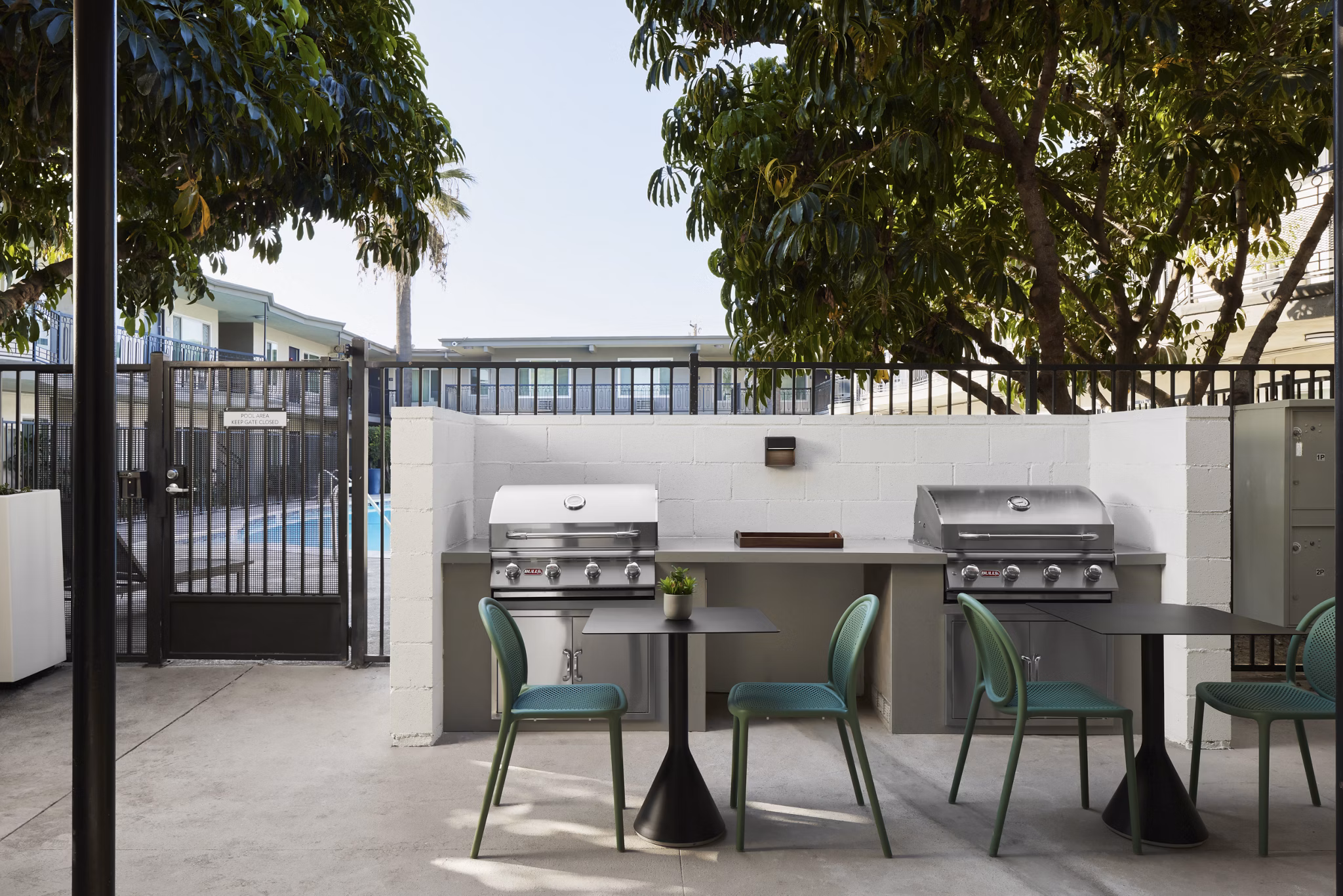 grill area at Citrus Gardens Apartments