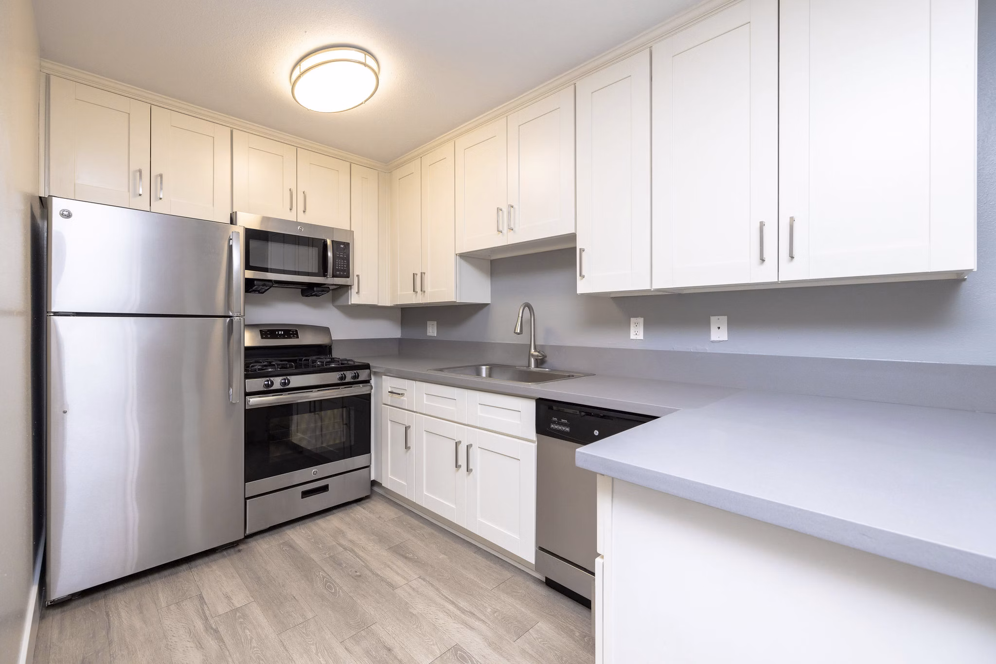 kitchen at Placita Park Apartments