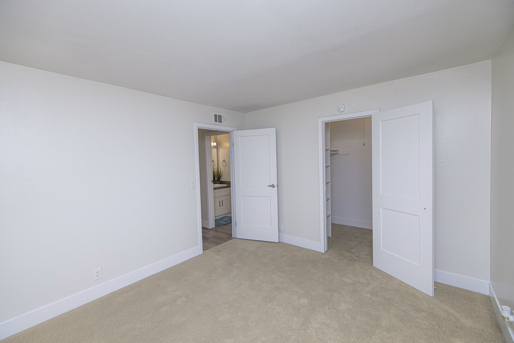 living room at Placita Park Apartments