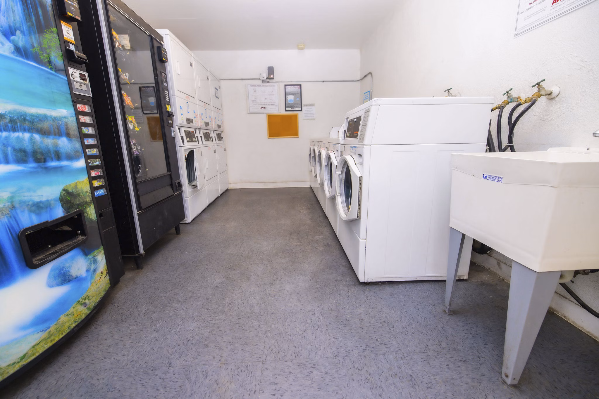 laundry room at Placita Park Apartments