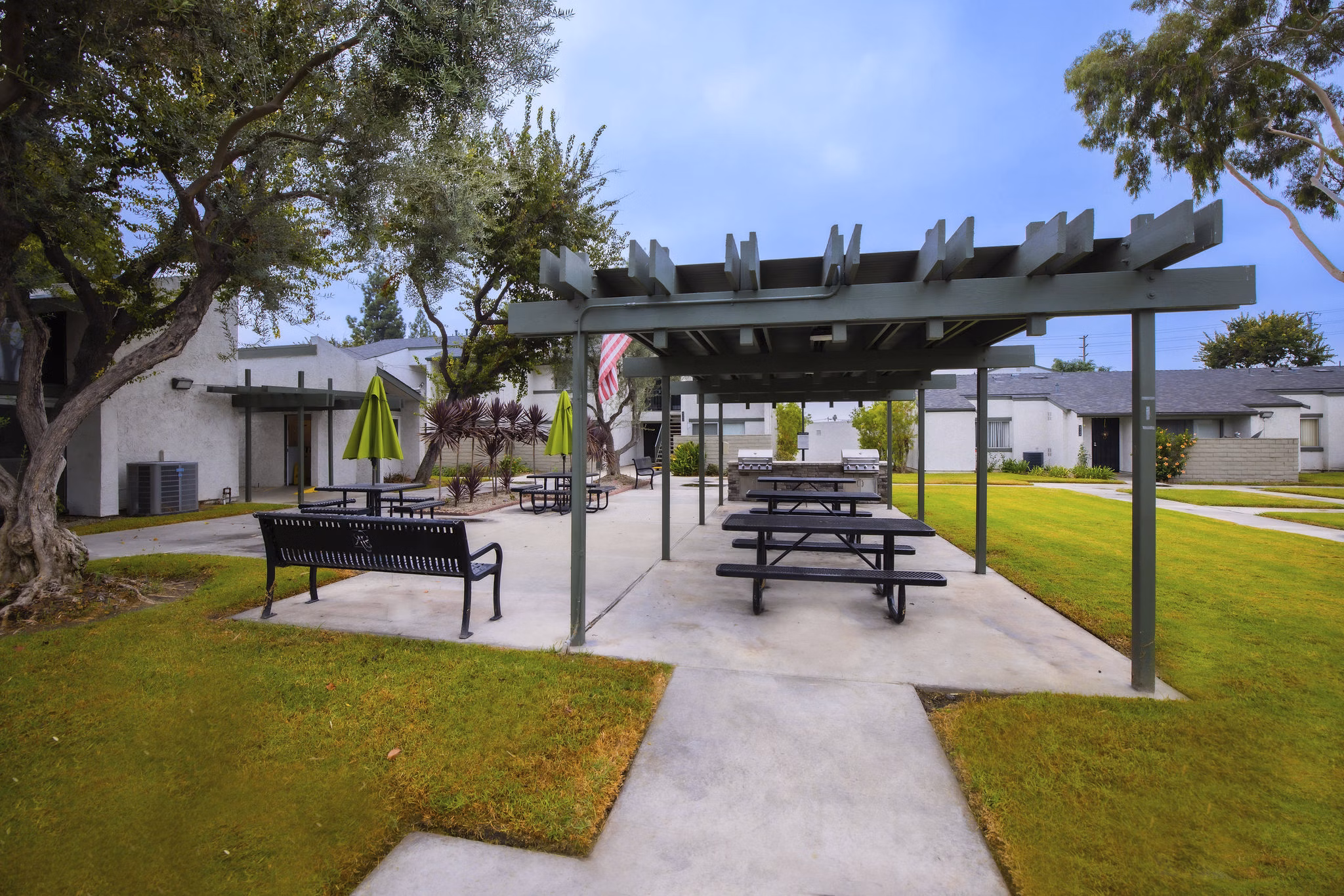 grill area at Placita Park Apartments