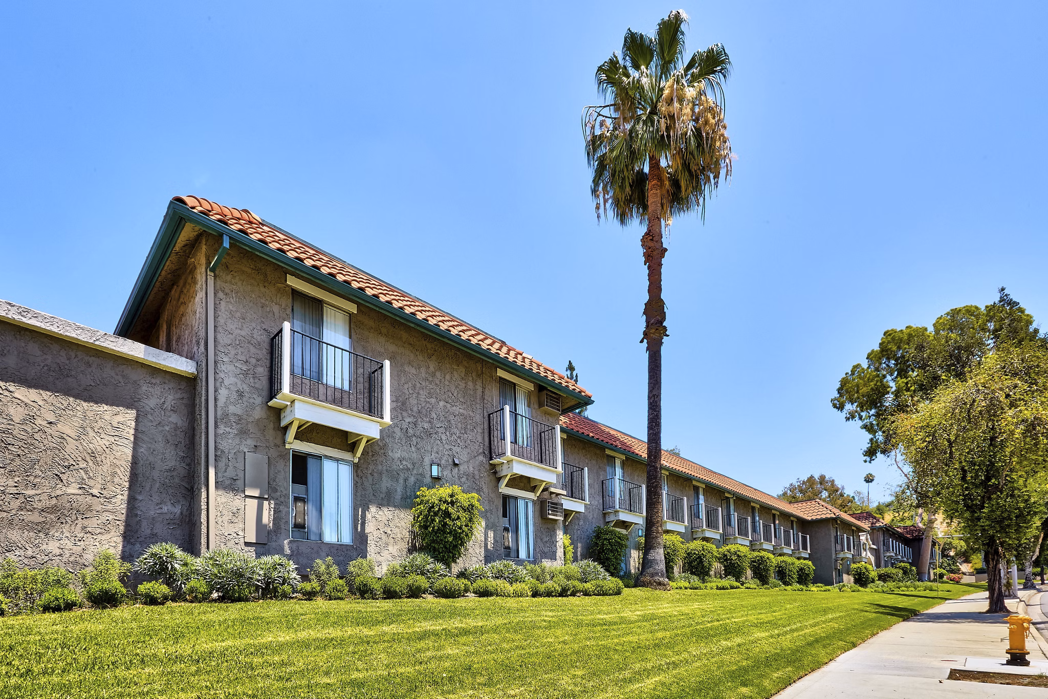 Building/Exterior at Windwood Apartments