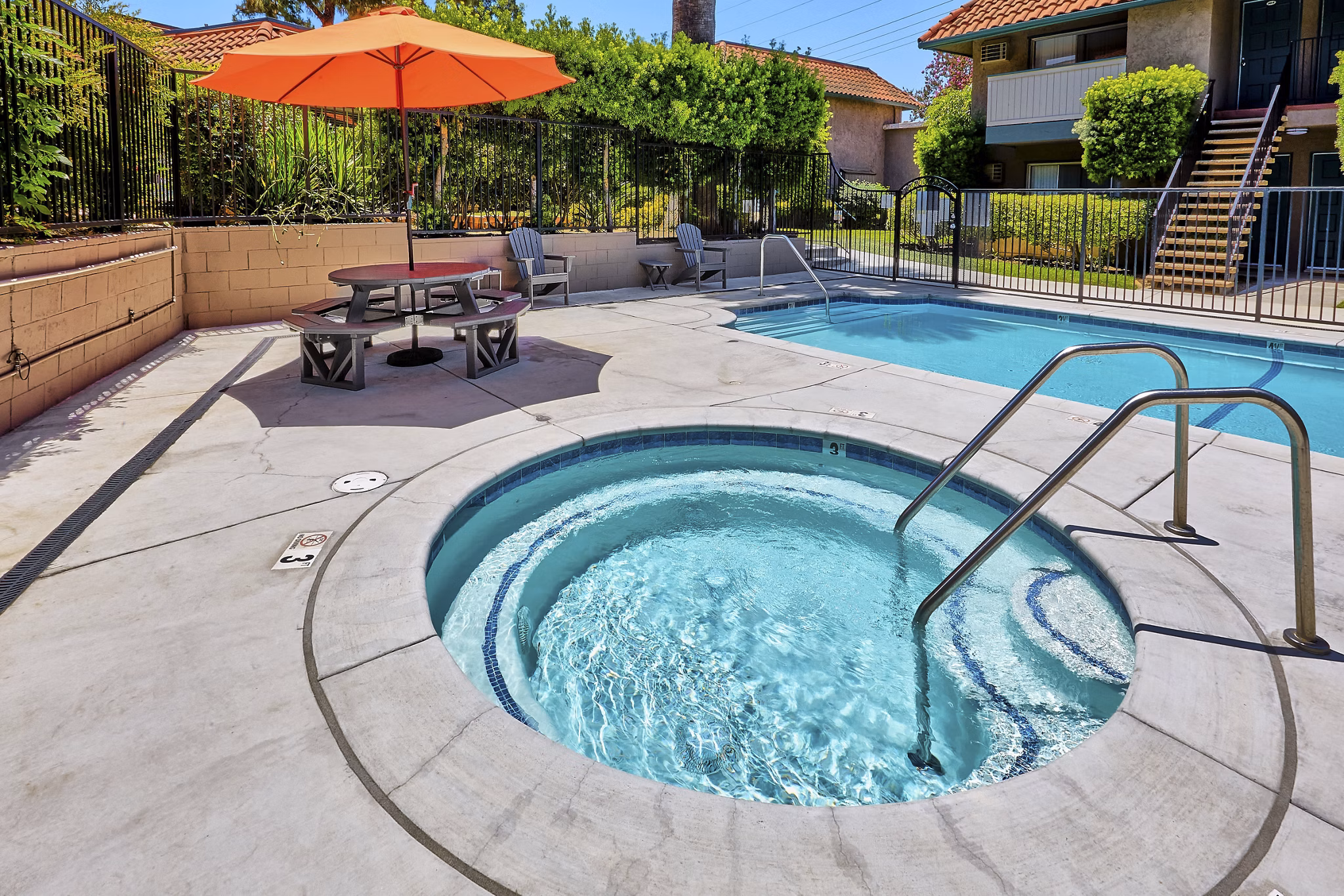 Pool at Windwood Apartments
