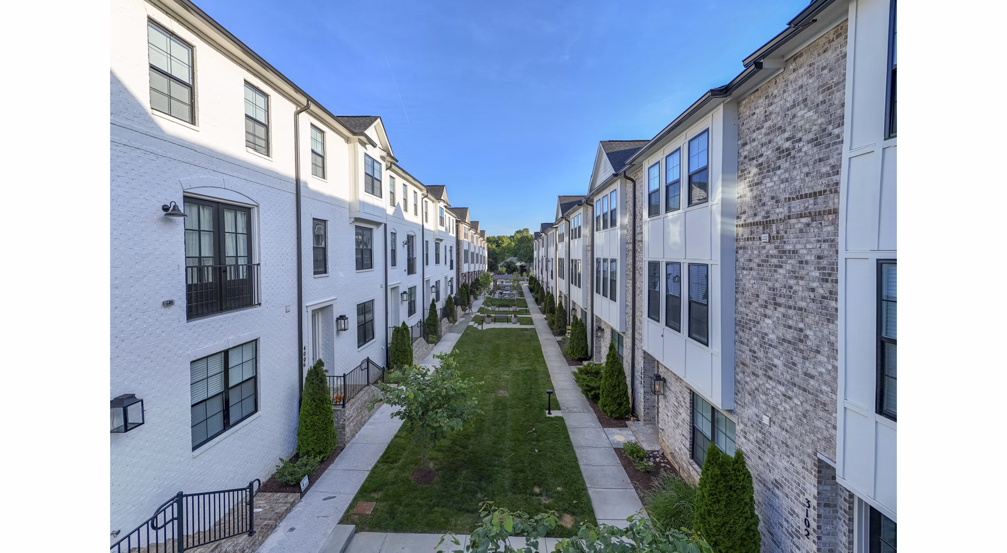 building/exterior at 780 Townhomes Apartments