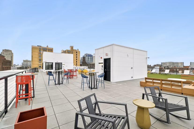 grill area at Via Callowhill Apartments