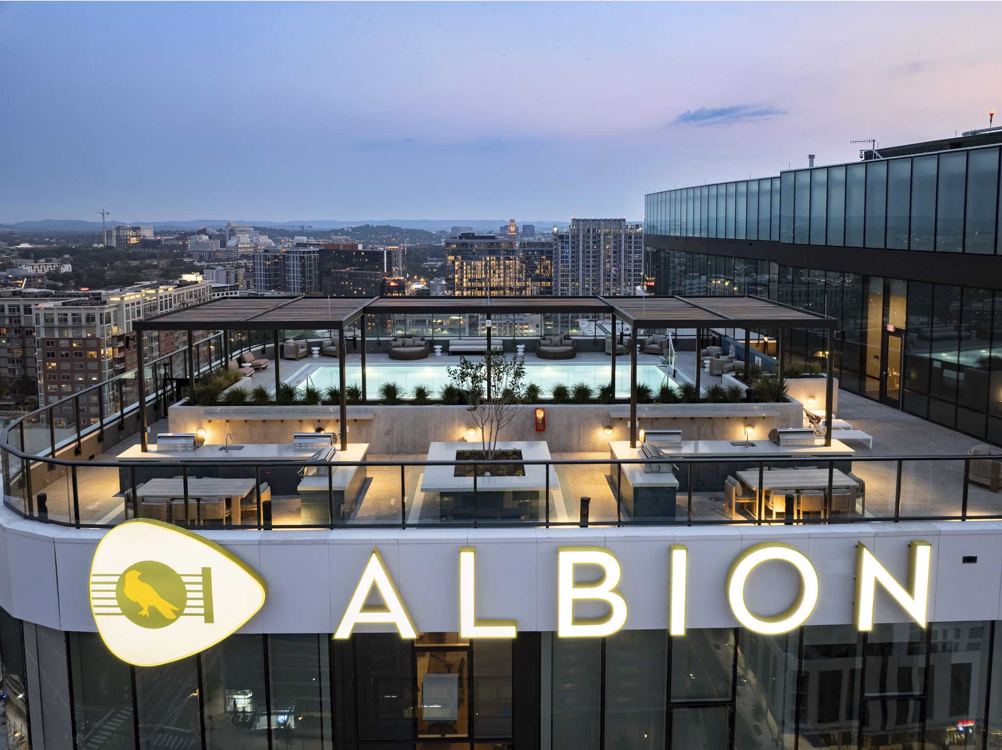 grill area at Albion in the Gulch Apartments 