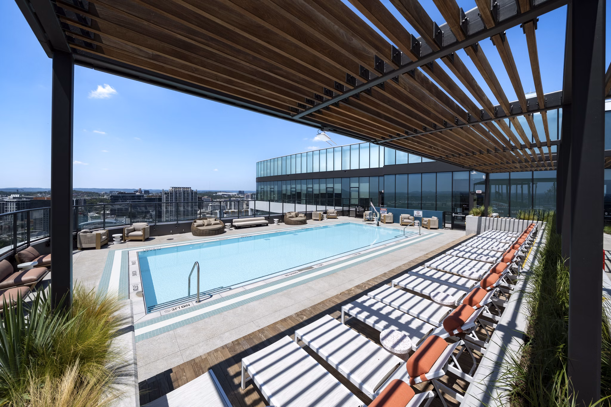pool at Albion in the Gulch Apartments 