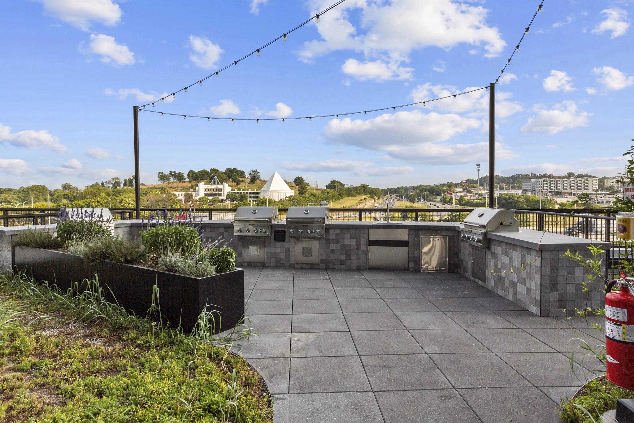 grill area at Albion in the Gulch Apartments