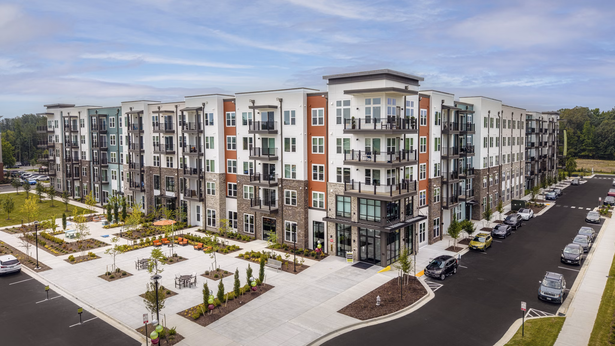 building at Signal at Medallion Park Apartments