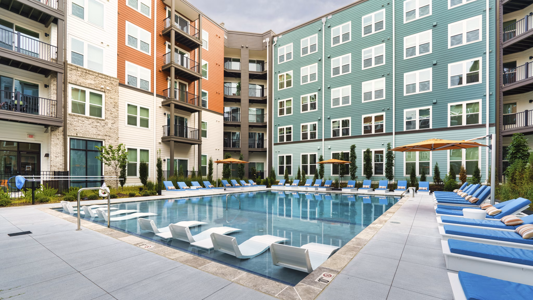 pool at Signal at Medallion Park Apartments