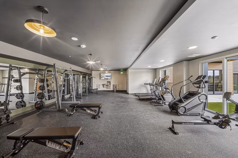 fitness center at The Duncan Apartments 