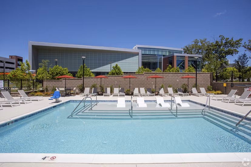 pool at Centro at Pine Nash Apartments 