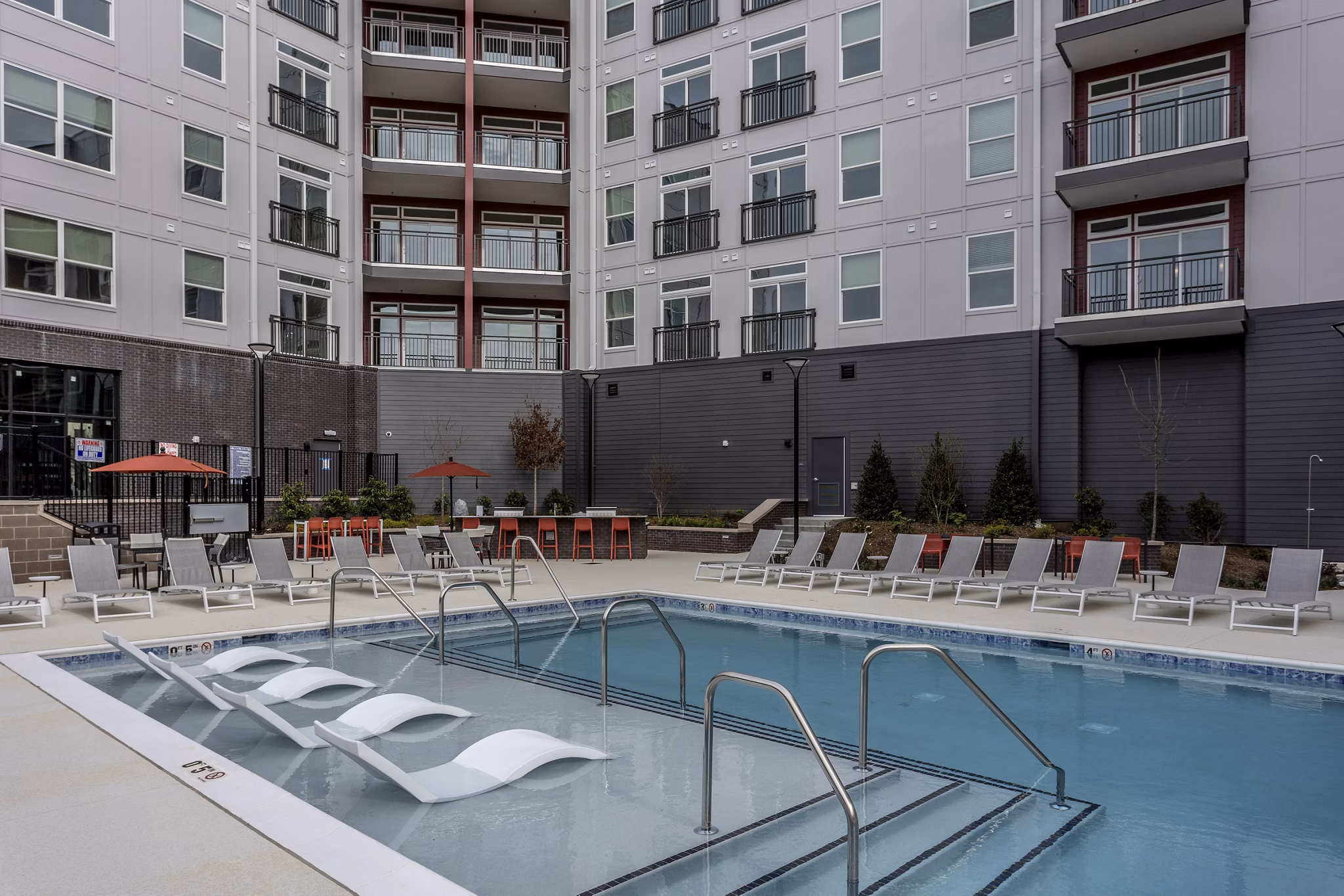 pool at Centro at Pine Nash Apartments 