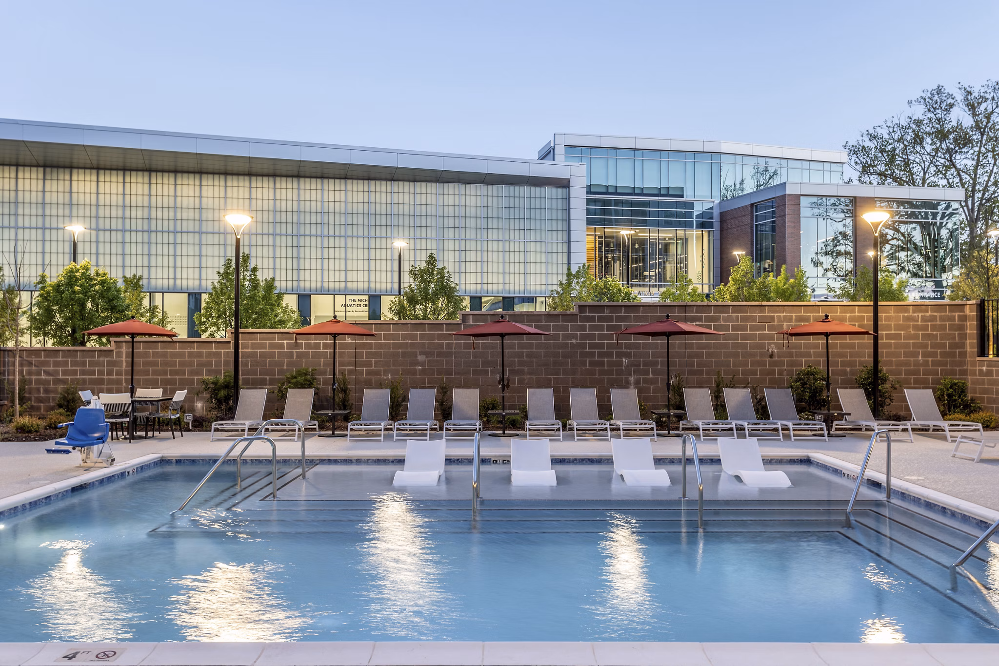 pool at Centro at Pine Nash Apartments 