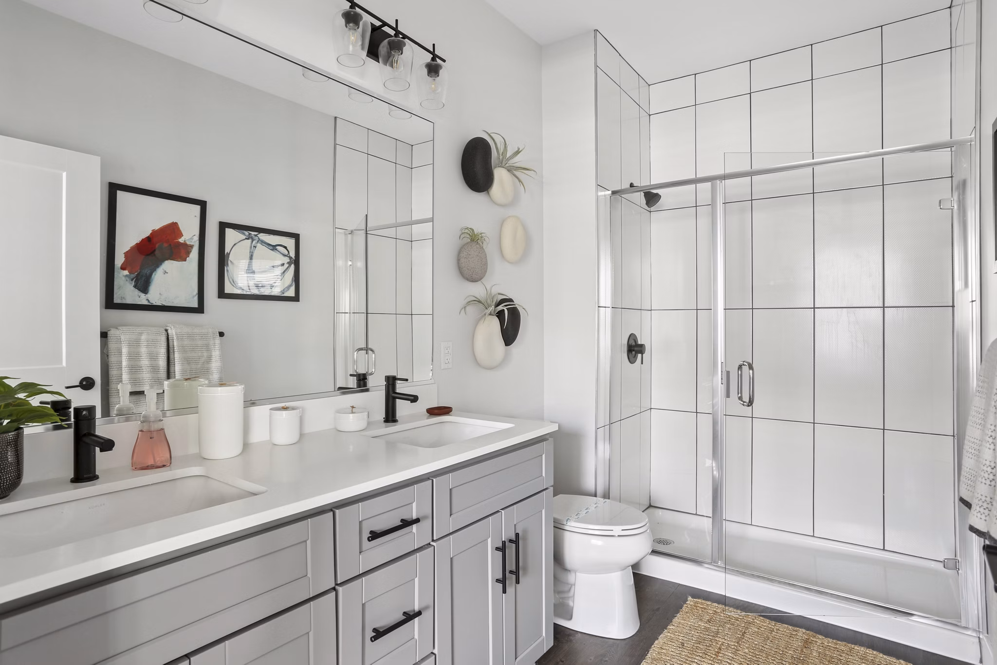 bathroom at Arlo Apartments