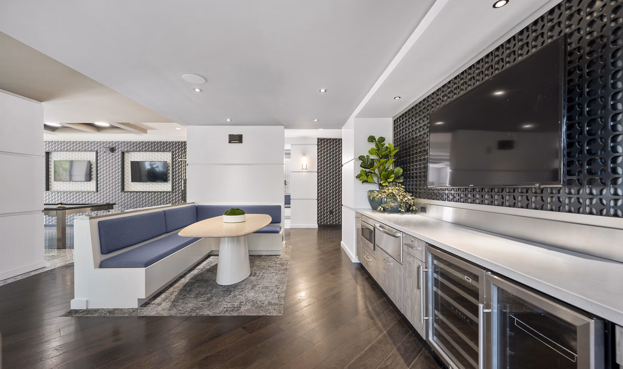 Clubhouse/Lobby at Deco Apartments