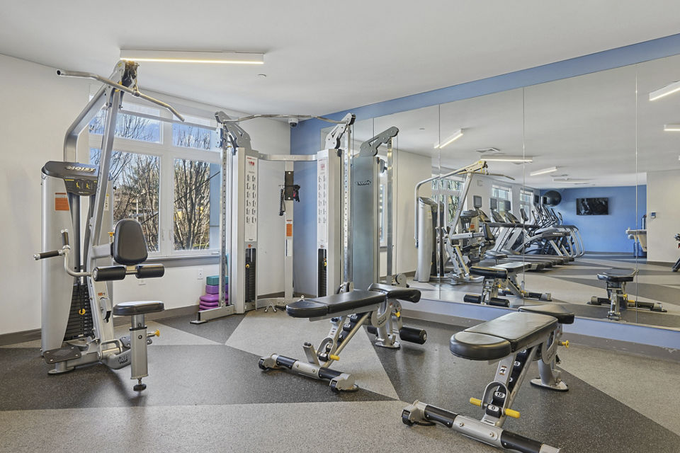 fitness center at Deco Apartments