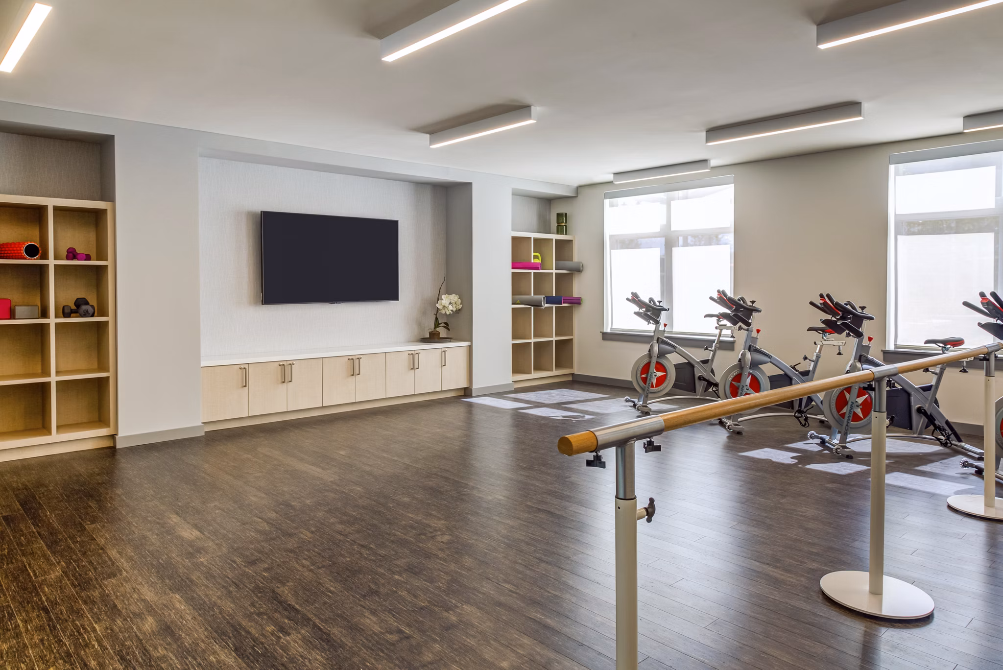 fitness center at Deco Apartments