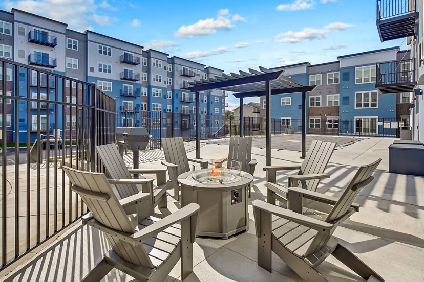 grill area at Novo Apartments