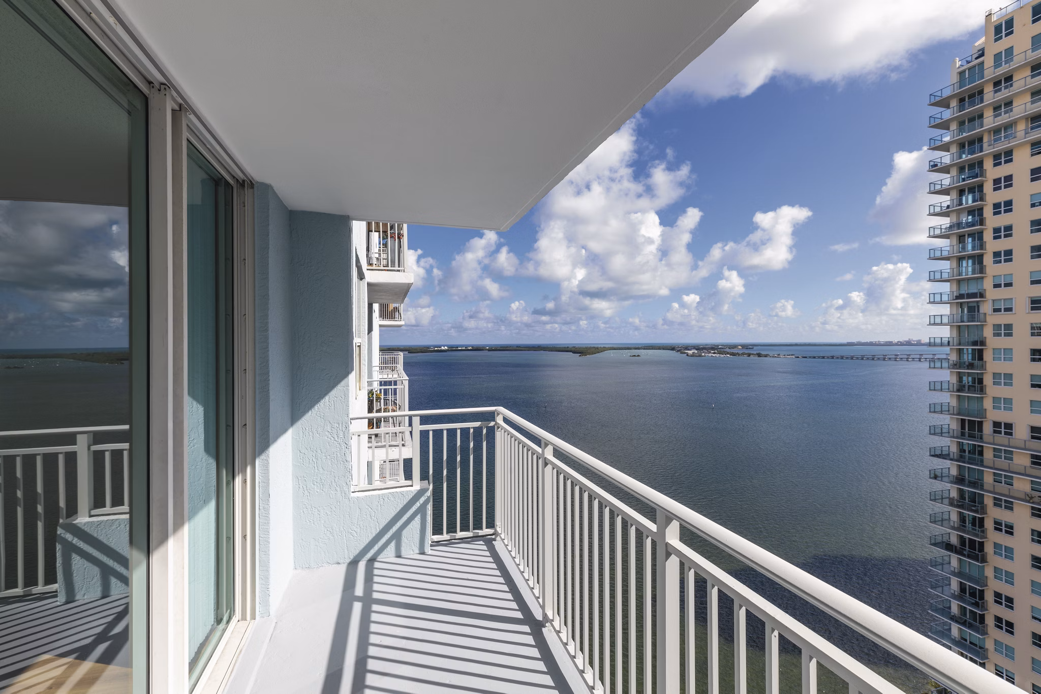 patio at Yacht Club at Brickell Apartments
