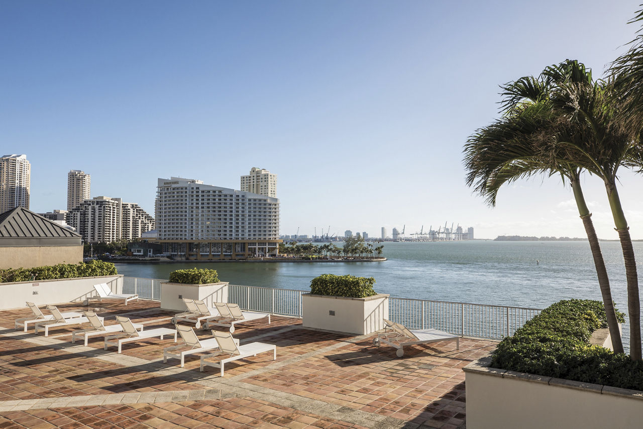 Yacht Club At Brickell Apartments Miami Fl 3 of 12
