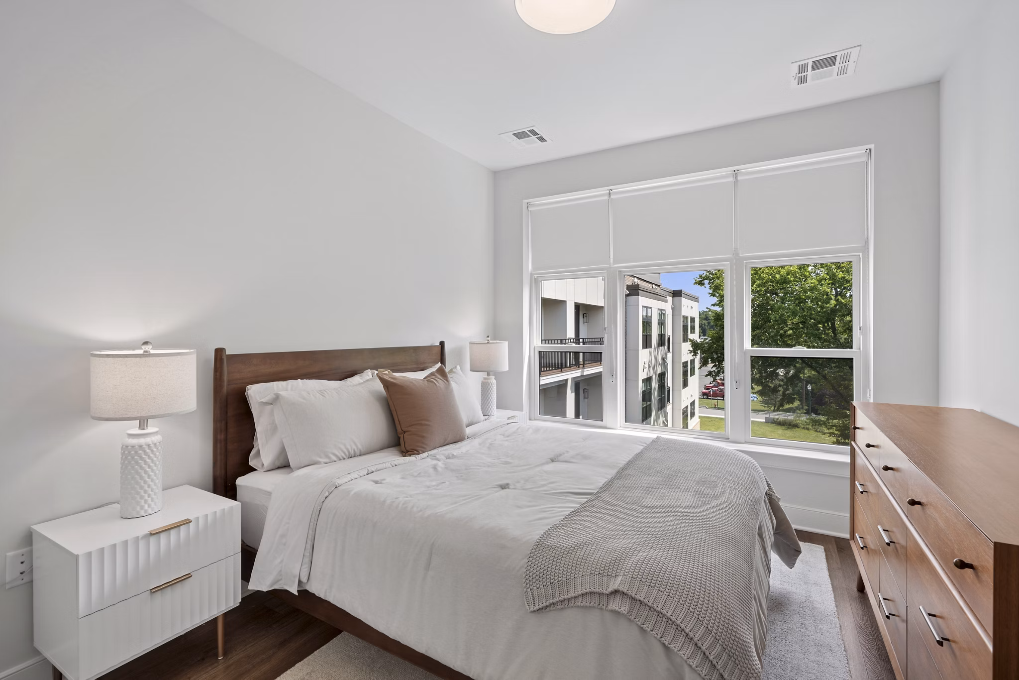 Bedroom at Berkeley House Apartments