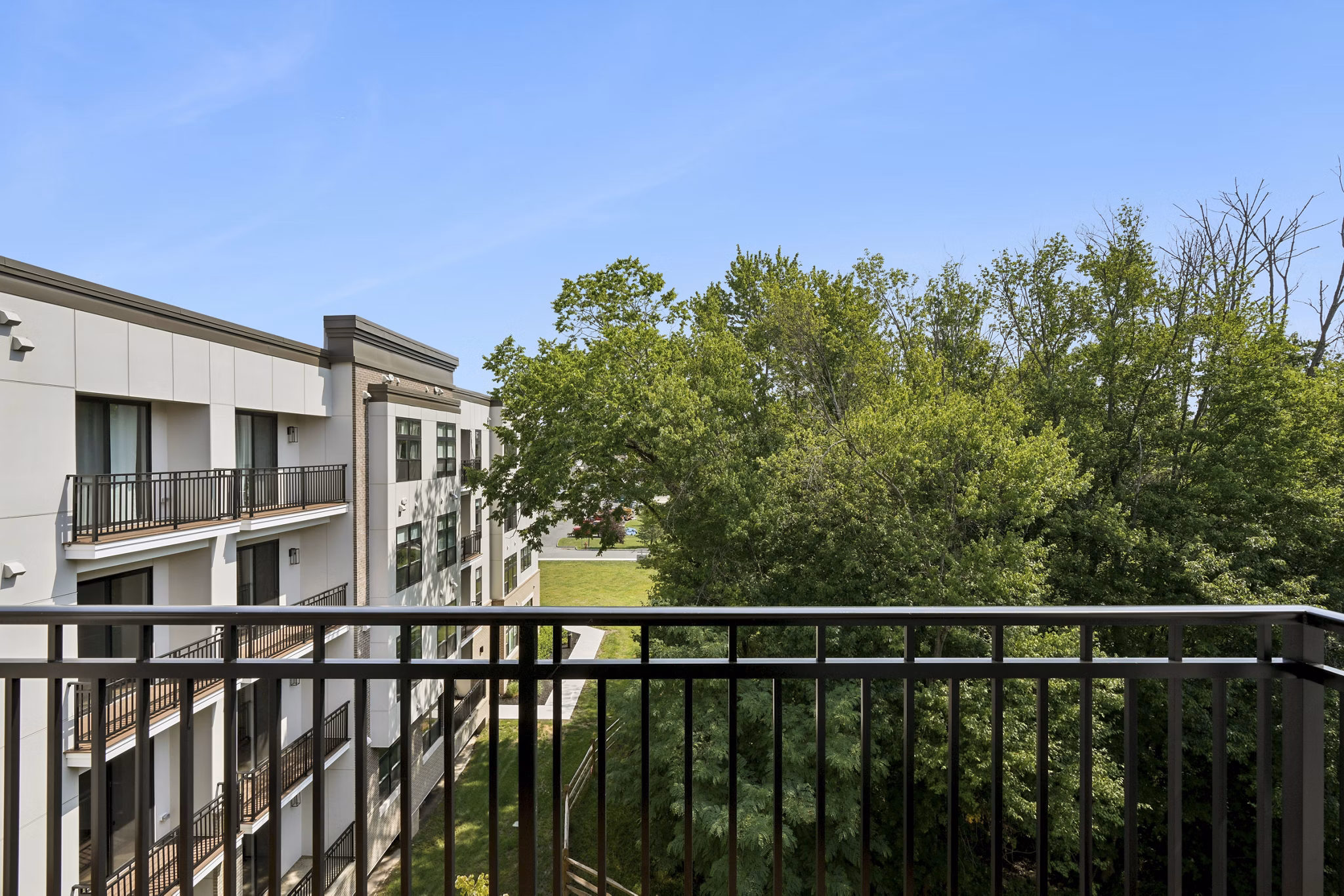 Patio at Berkeley House Apartments