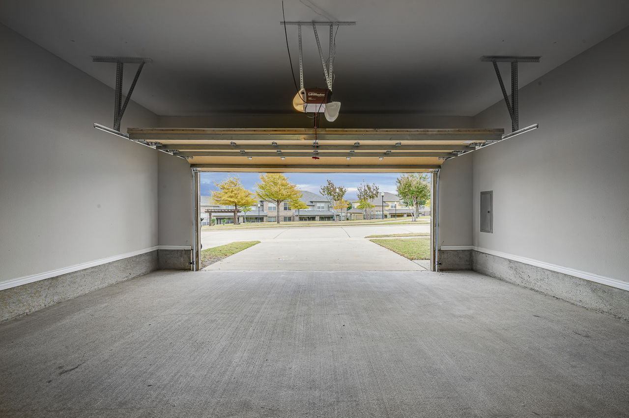 Riachi At One21 Plano Tx 9 of 12