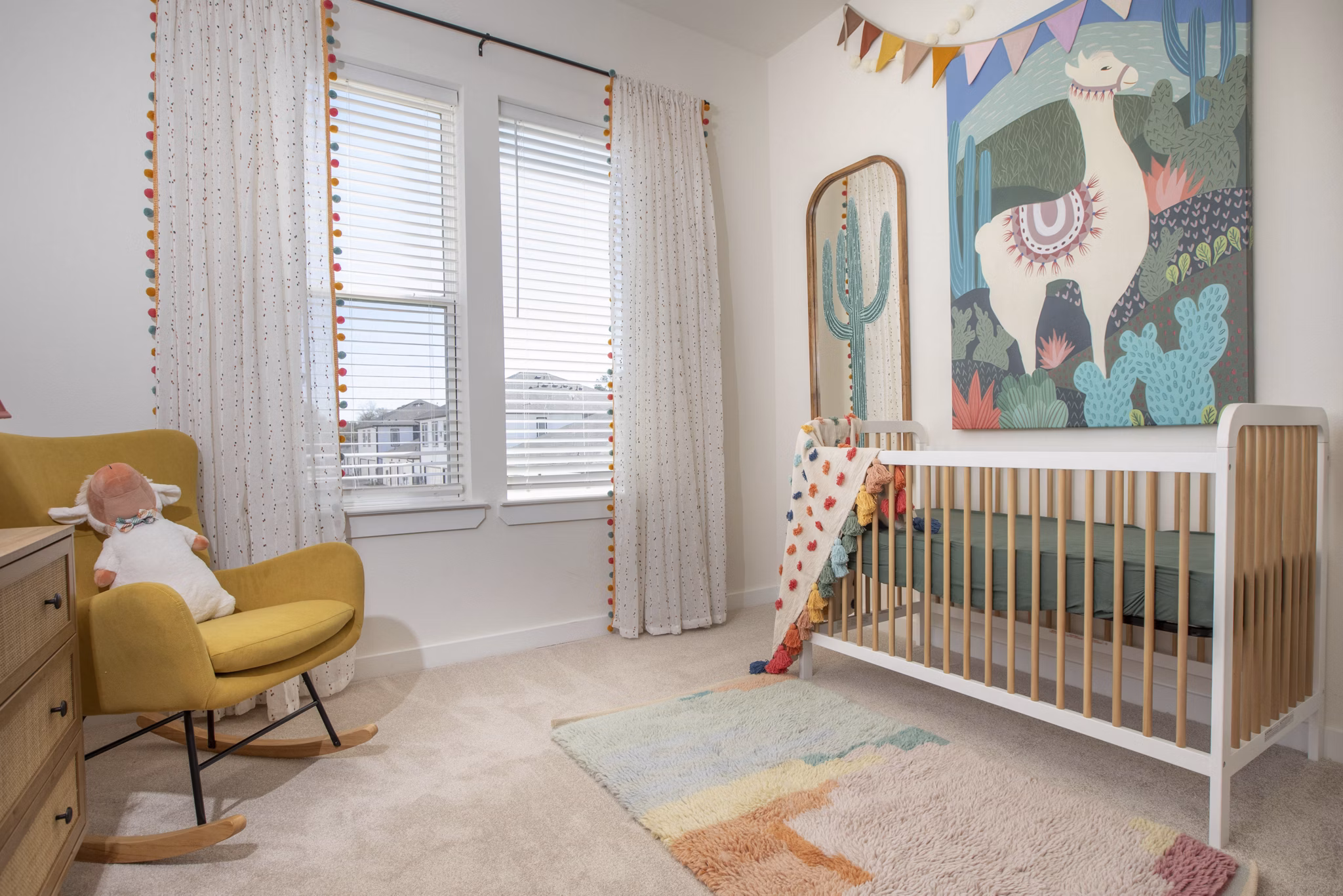 living room at Oasis at Round Rock Apartments 