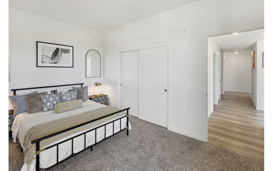 bedroom at Lincoln Landing Apartments