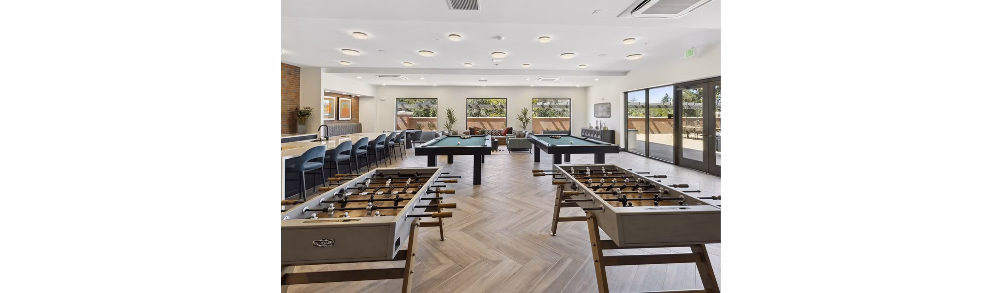 clubhouse at Lincoln Landing Apartments