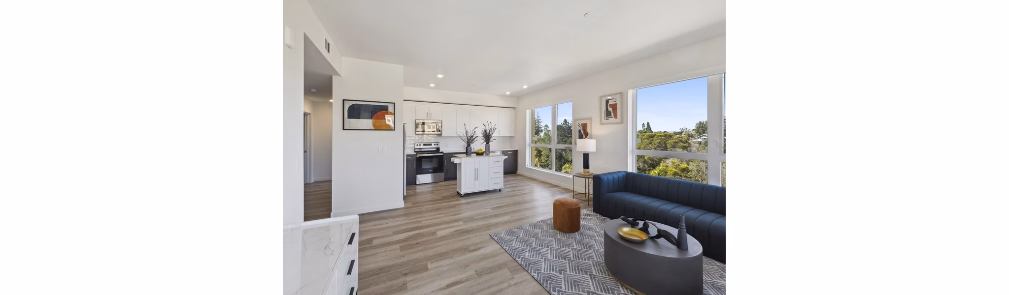 living room at Lincoln Landing Apartments