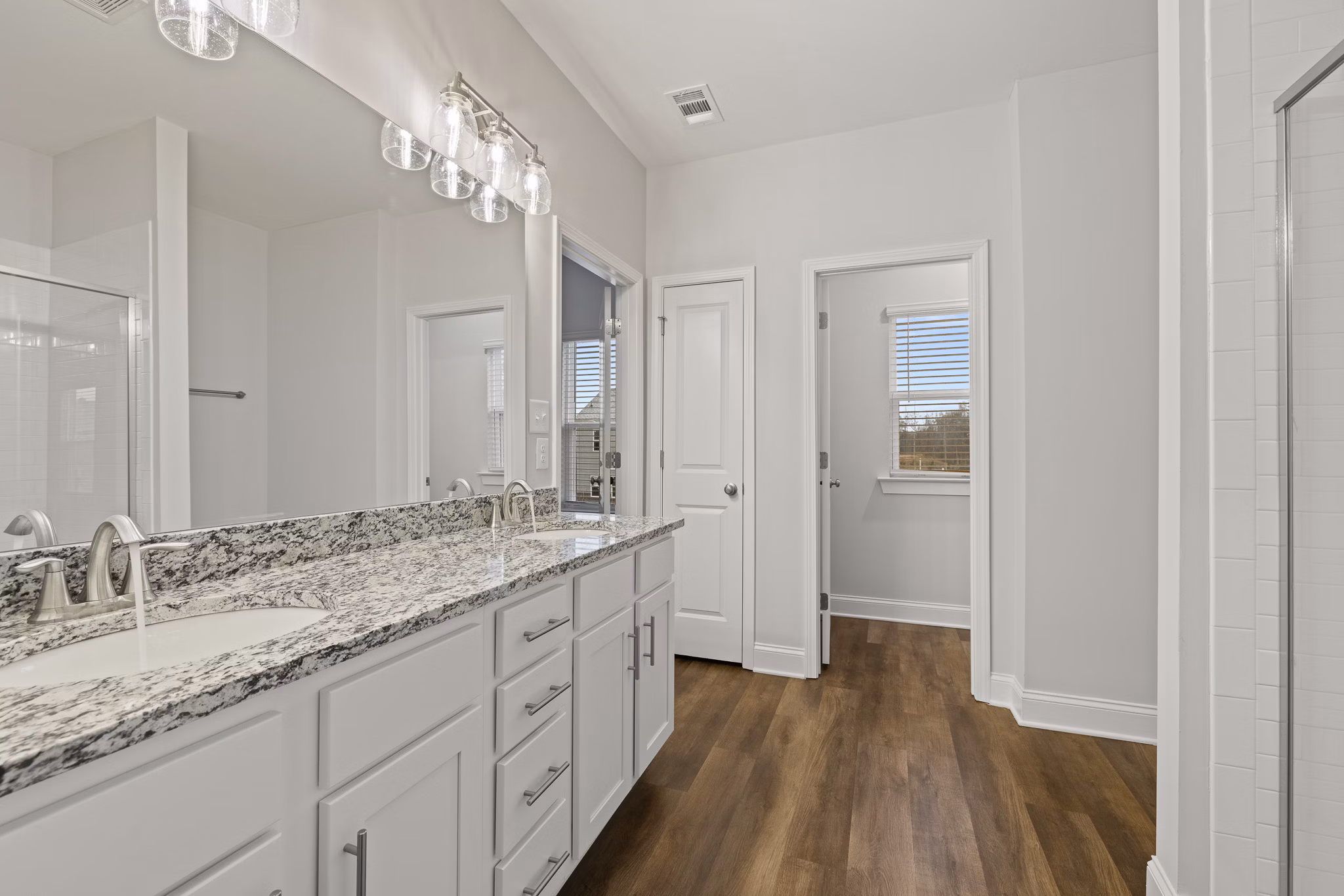 bathroom at Enclave at Oak Ridge Apartments 