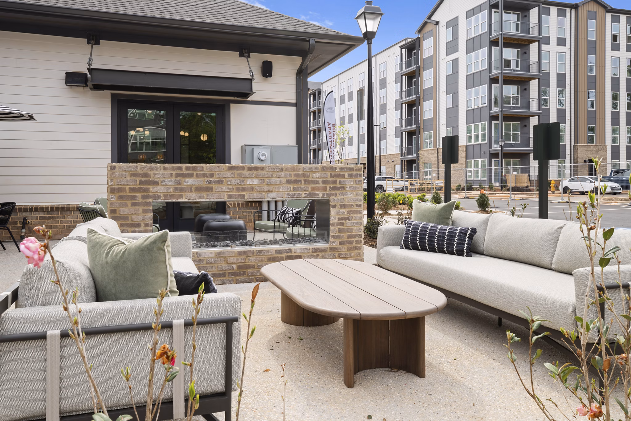 Patio at Alexan Overlook Apartments